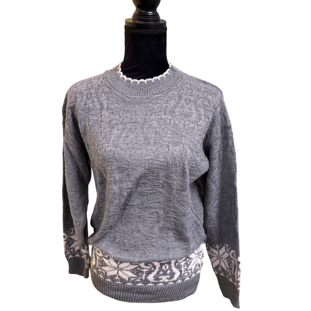 80s/90s Fair Isle Snowflake Knit Acrylic Sweater Gray & White by American Pride